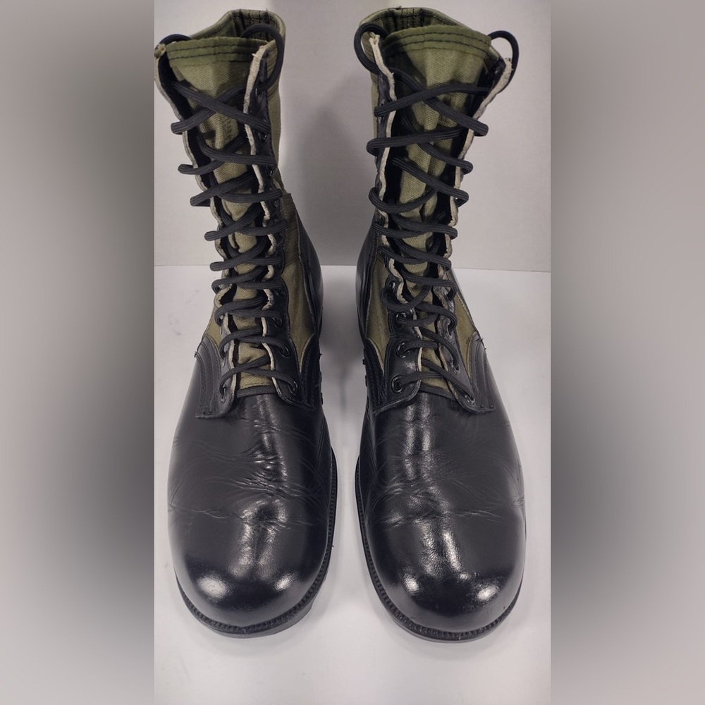 GENESCO Black and Green Men's Combat size 13 pre owned Exellent condition